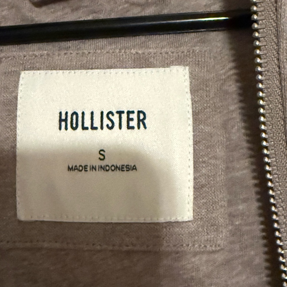 Hollister Women's small taupe/beige Winter Puffer Coat - Brand new - Picture 3 of 8